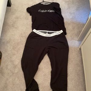 Calvin Klein tshirt and joggers set